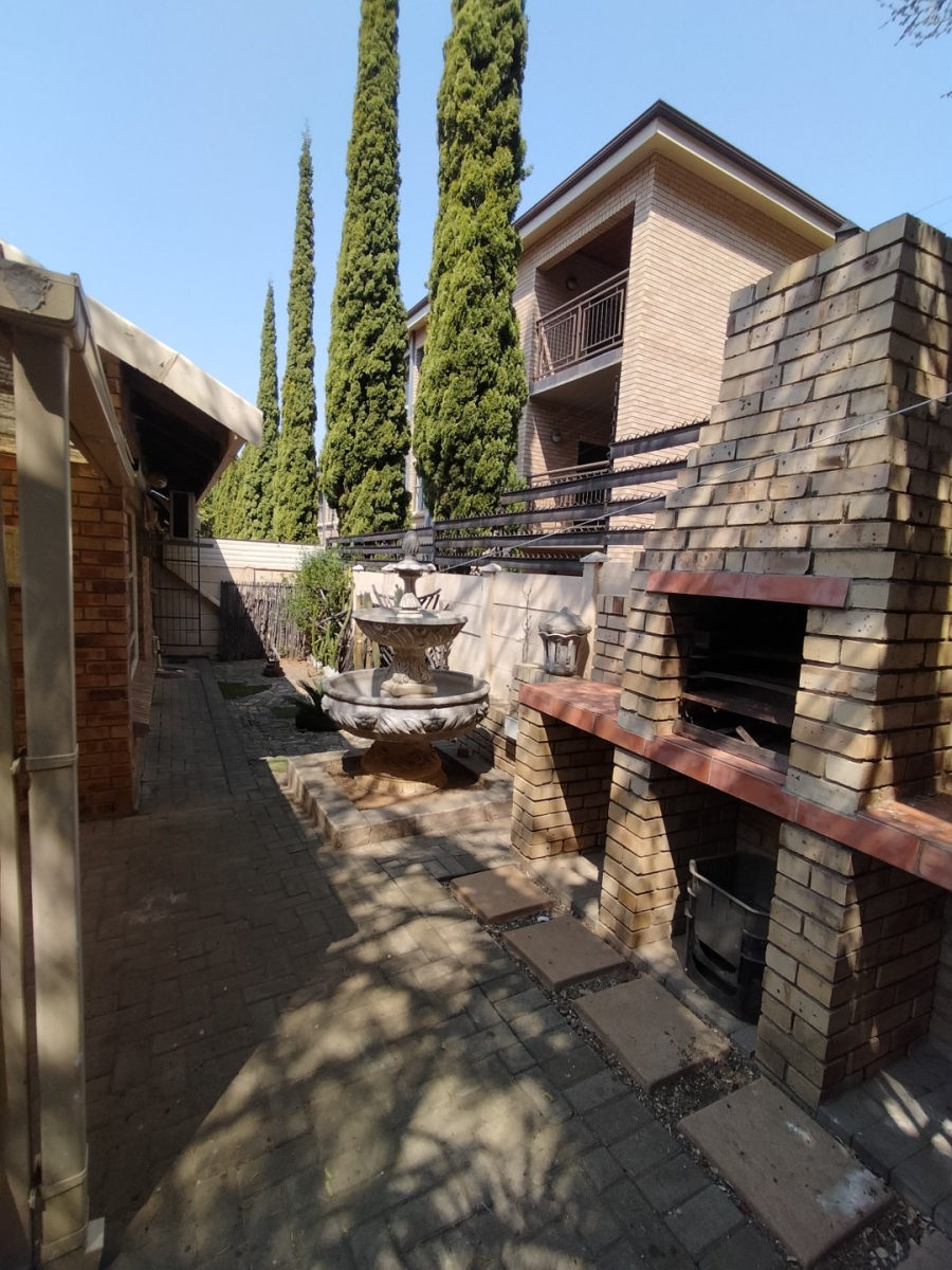 3 Bedroom Property for Sale in Bloemfontein Free State